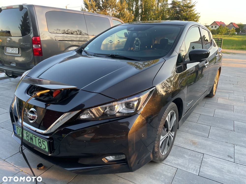 Nissan Leaf 40 kWh Tekna - 2