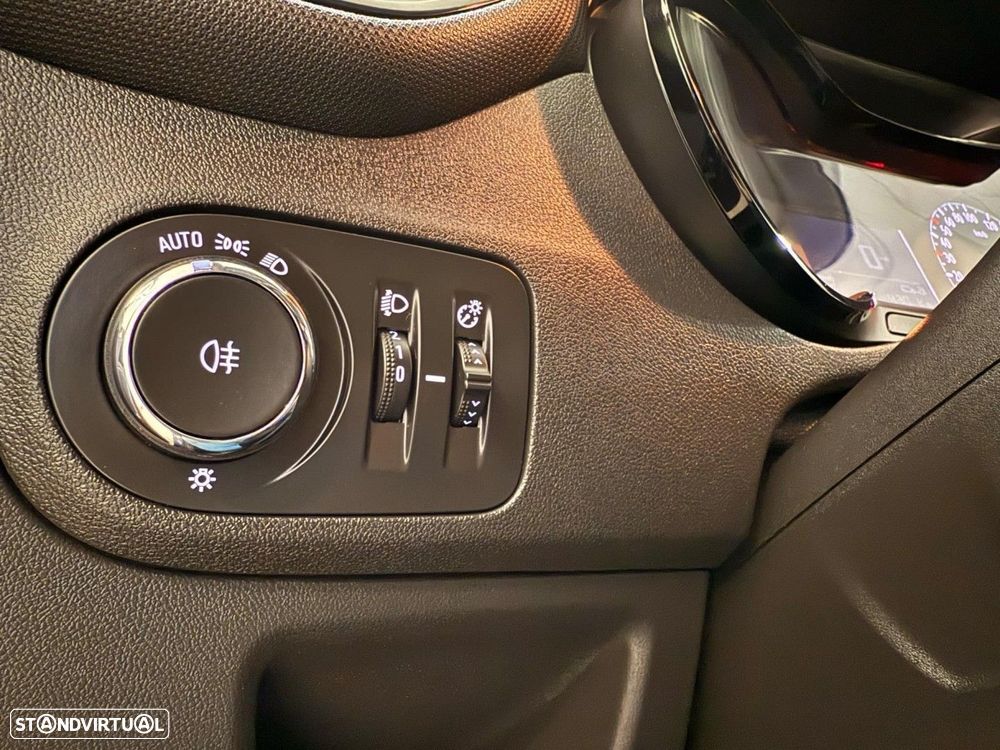 Opel Crossland 1.2 Business Edition - 17