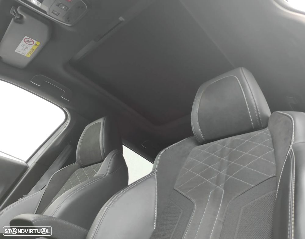 Peugeot e-2008 GT - 26