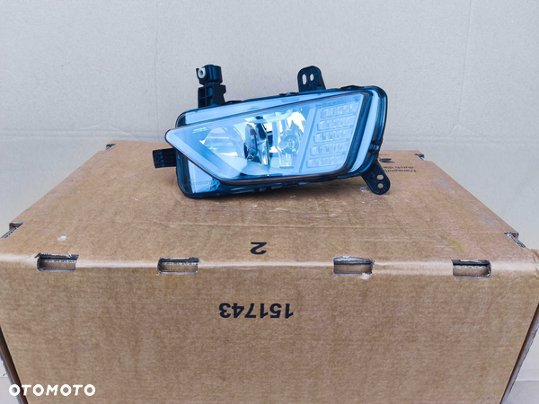 VW POLO VI 2G0 halogen do jazdy dziennej DRL prawy przód 2G0.941.662