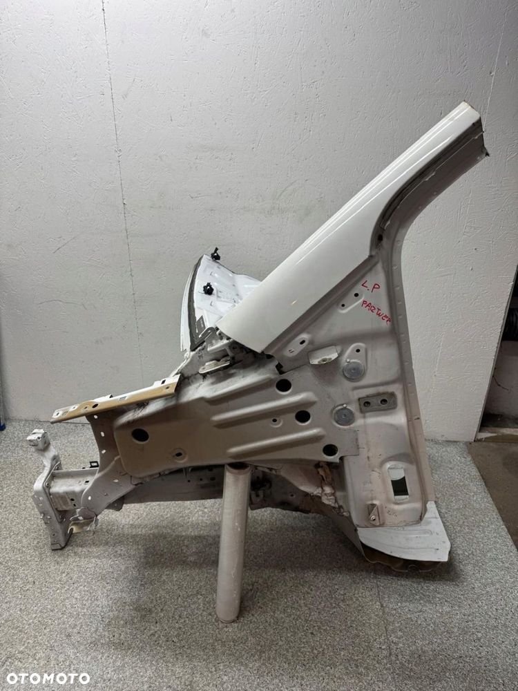 ĆWIARTKA PODŁUŻNICA LEWY PRZÓD COMBO E PARTNER IV 2019-2024 W-WA