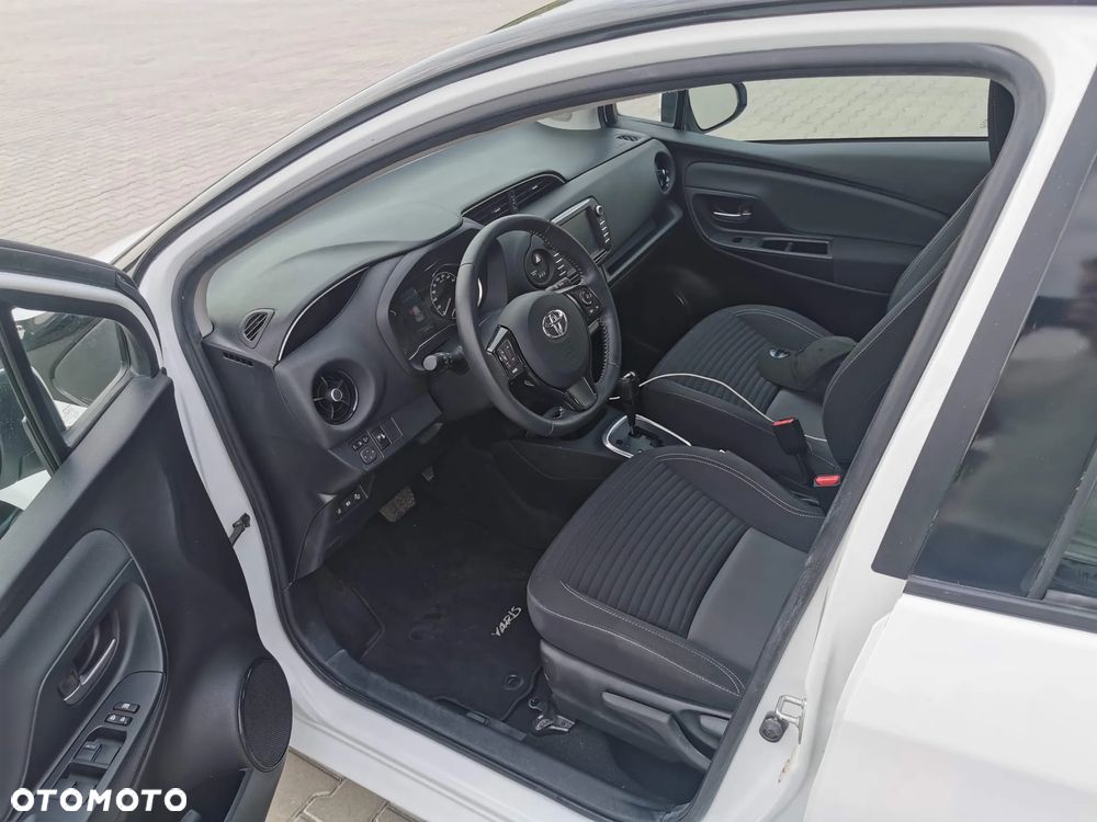 Toyota Yaris - 18