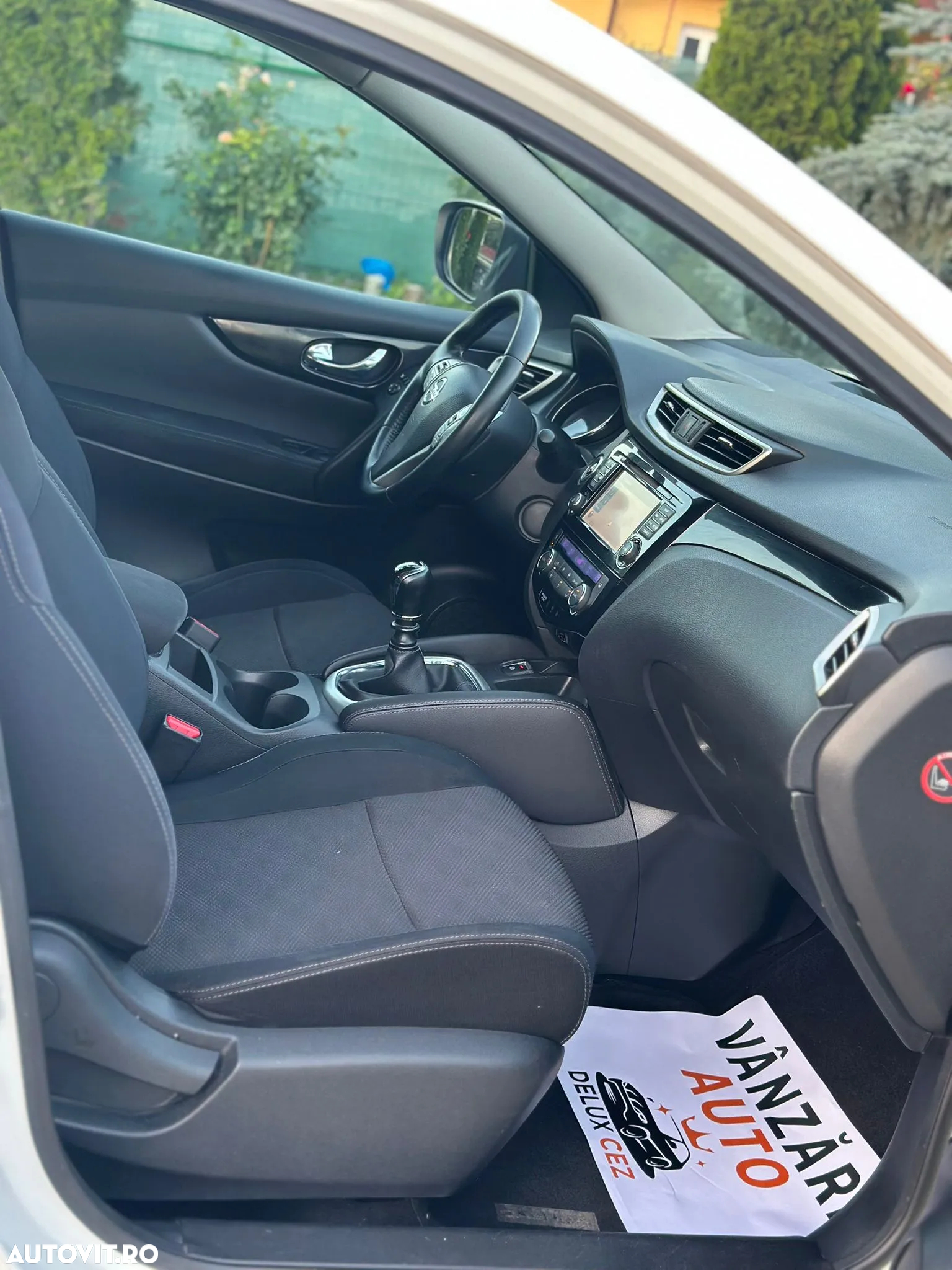 Nissan Qashqai 1.5 DCI Start/Stop N-Connecta - 10