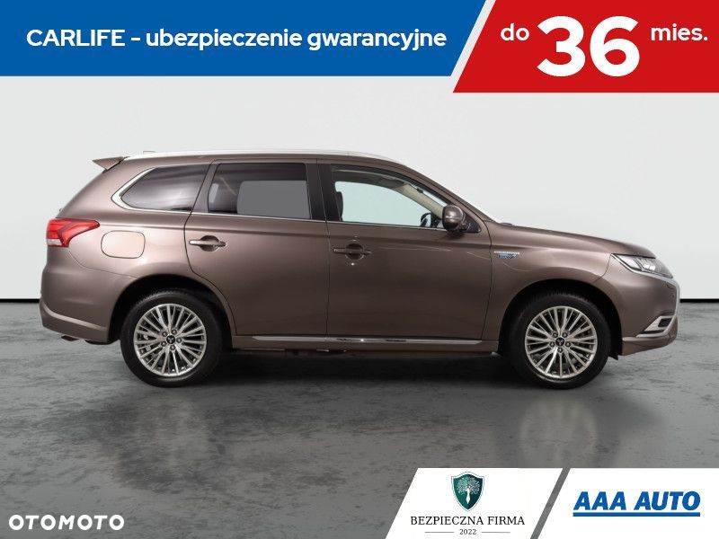 Mitsubishi Outlander - 8