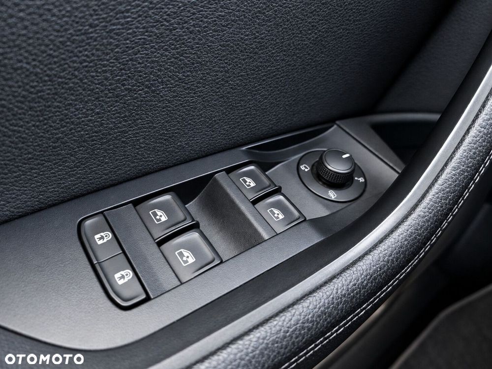 Skoda Superb 2.0 TDI SCR Style DSG - 30