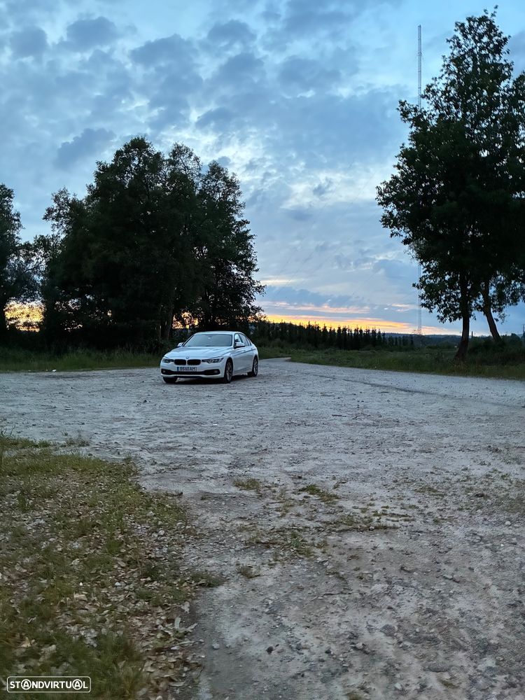 BMW 330 i Aut. Sport Line - 2