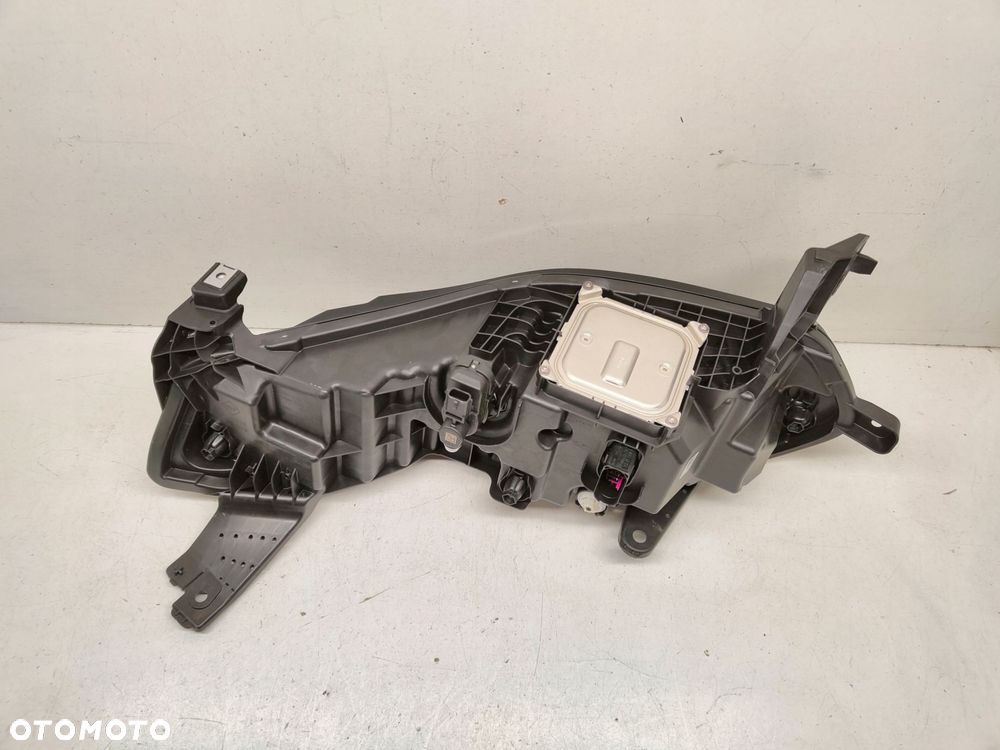 renault megane ev etech lampa prawy przód 260102443r - 4