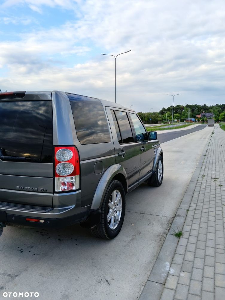 Land Rover Discovery - 4