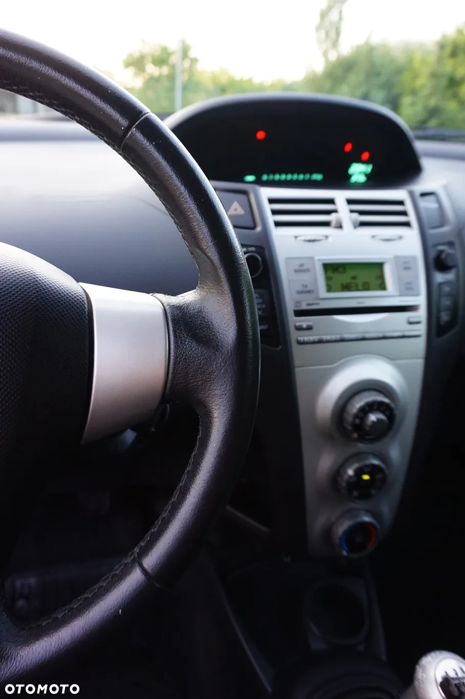 Toyota Yaris - 30