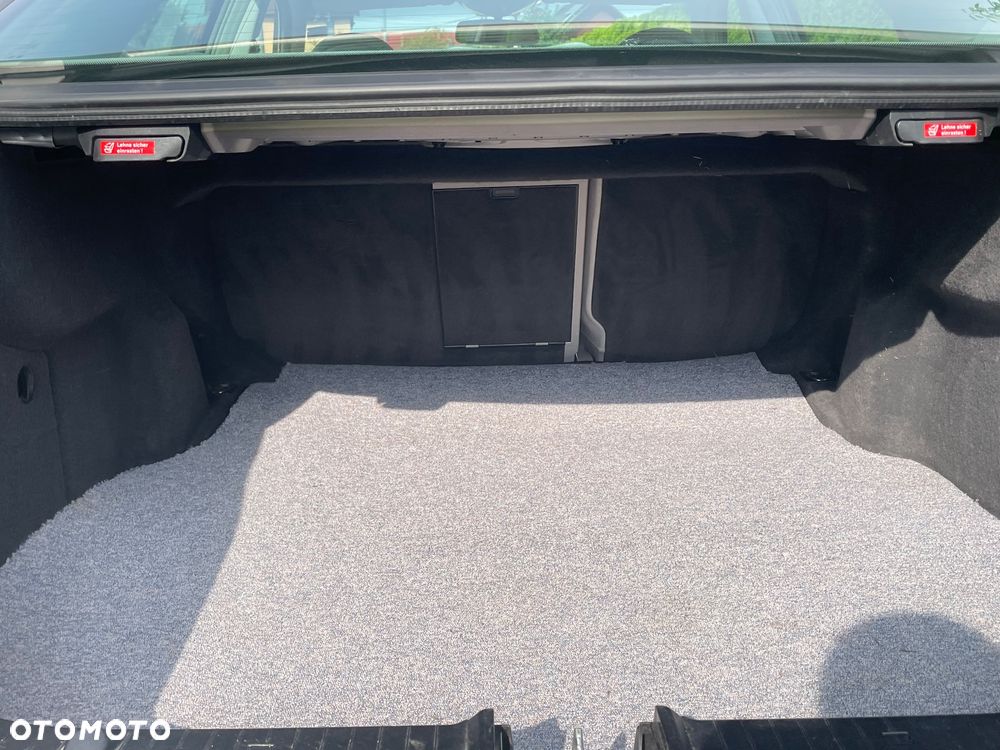 Mercedes-Benz Klasa E - 16