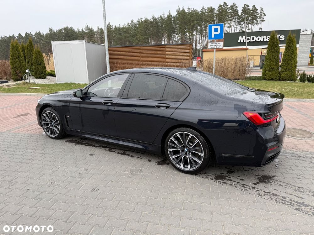 BMW Seria 7 750i xDrive - 4
