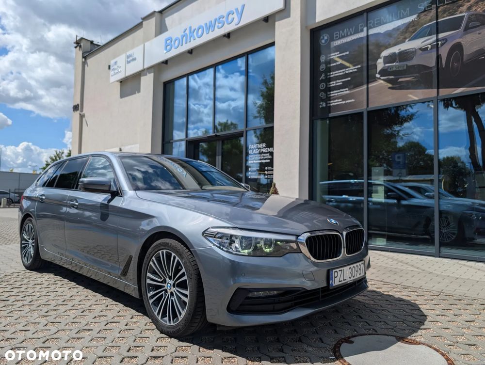 BMW Seria 5 520d Sport Line - 40