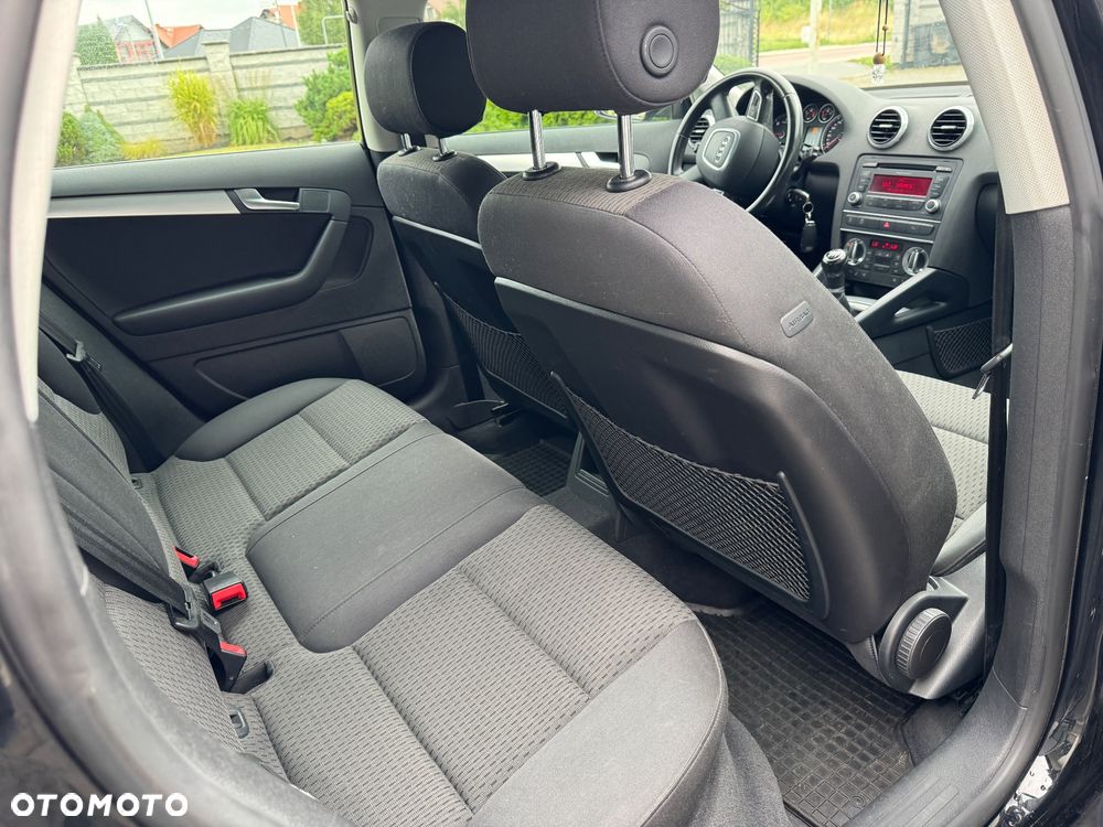 Audi A3 Sportback 2.0 TDI DPF Attraction - 11