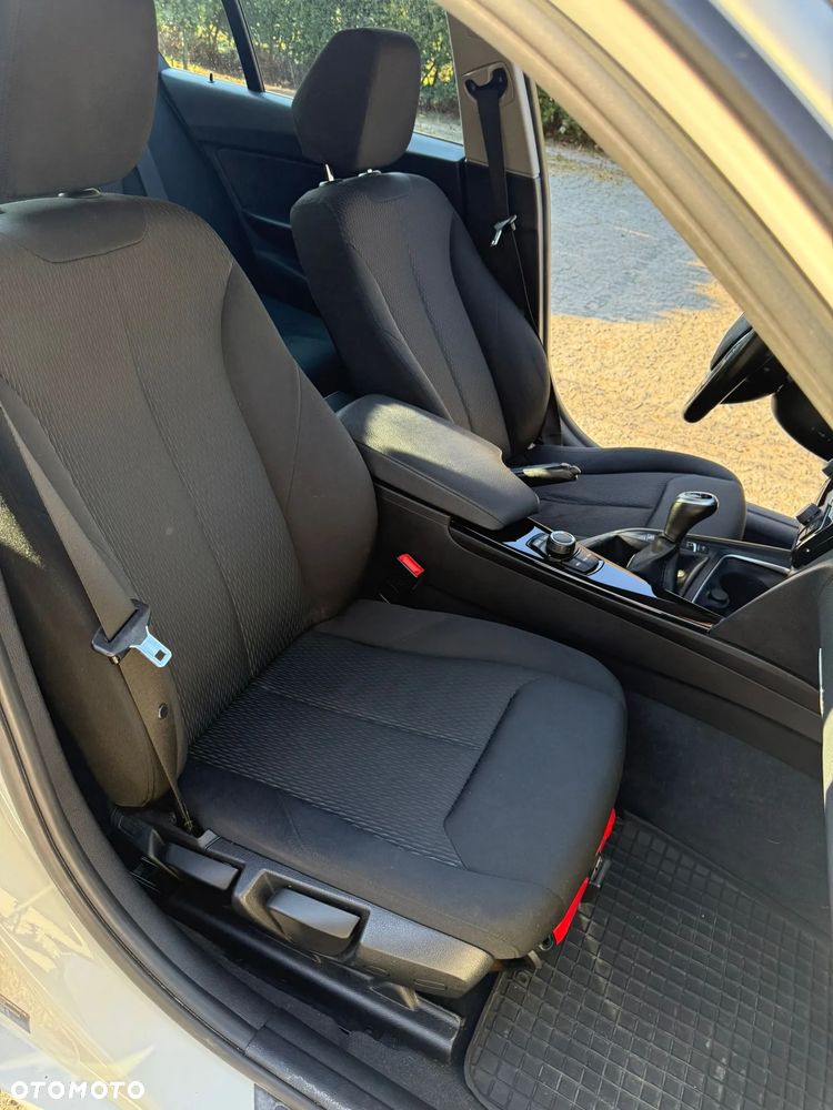 BMW Seria 3 318i Advantage - 33