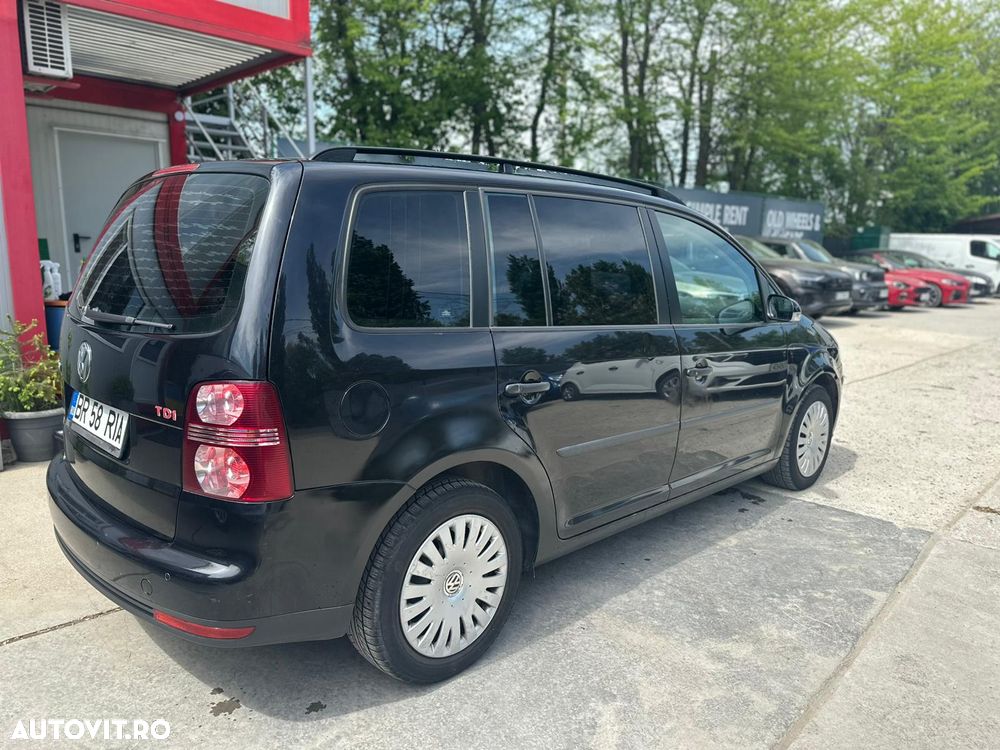 Volkswagen Touran 1.9TDI Highline DSG - 6