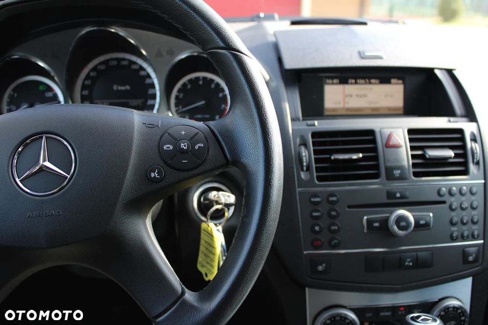 Mercedes-Benz Klasa C 180 Kompressor Automatik BlueEFFICIENCY Avantgarde - 9