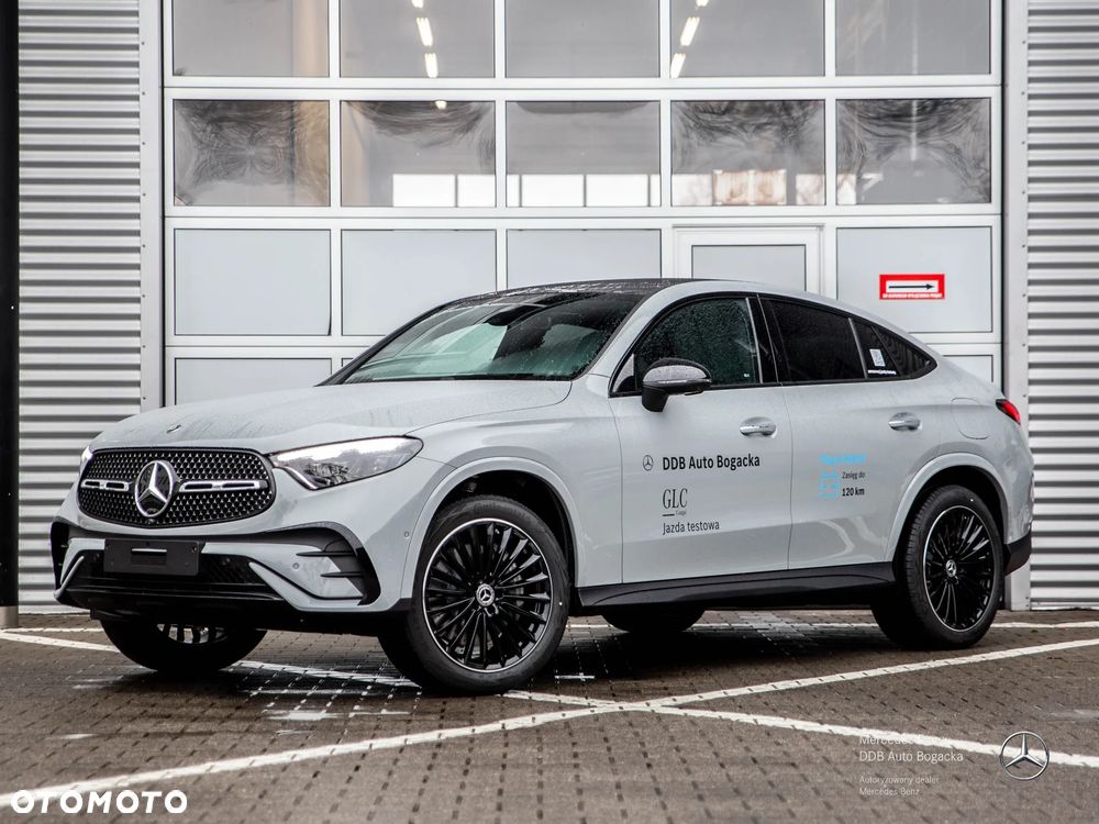 Mercedes-Benz GLC 300 e 4-Matic AMG Line - 1