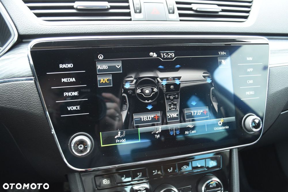 Skoda Superb 2.0 TSI Style DSG - 23