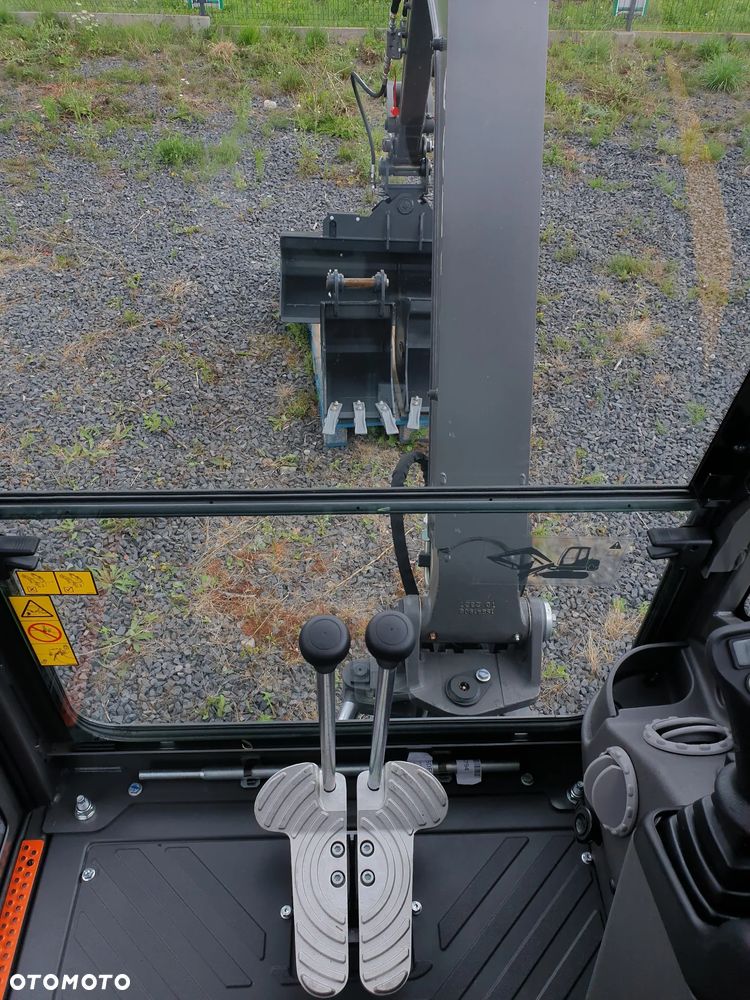 Volvo ECR25D NOWA DOSTĘPNA OD RĘKI, SZYBKOZŁĄCZE, DŁUGIE RAMIĘ, OBRÓT W OBRYSIE - 33