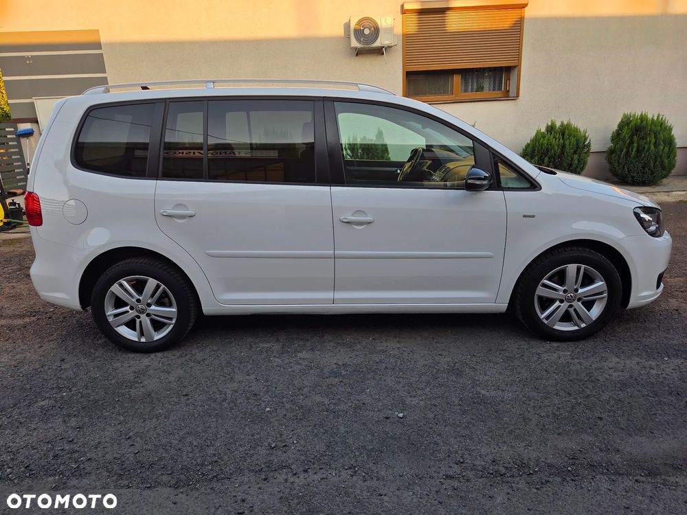Volkswagen Touran 1.6 TDI DPF DSG MATCH - 10