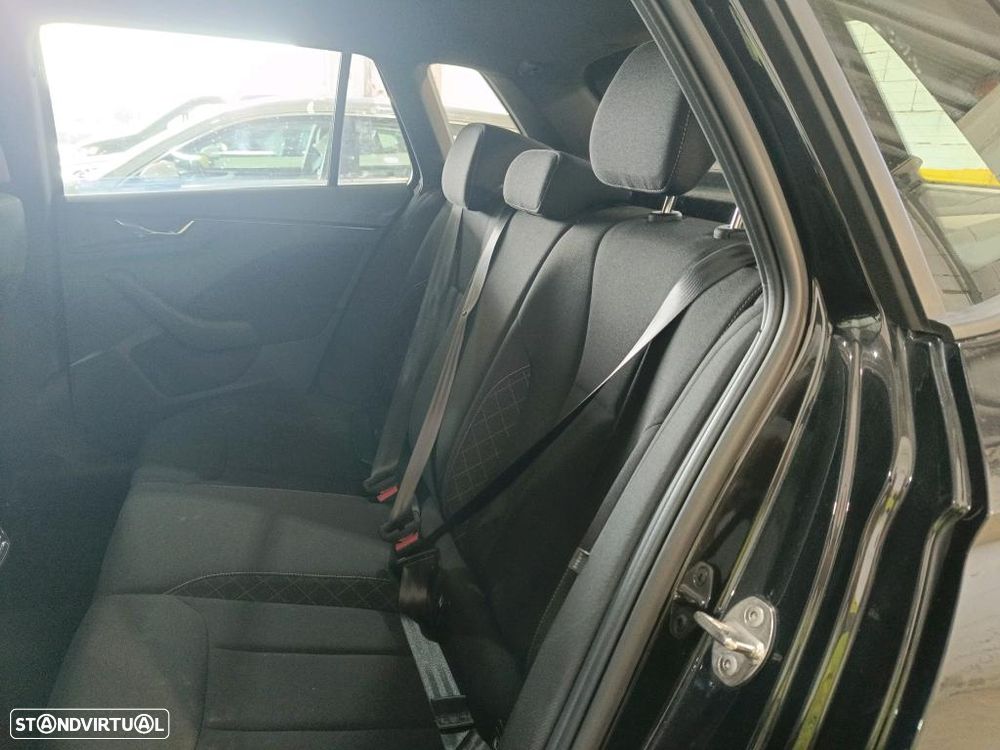 Skoda Kamiq 1.0 TSI Ambition DSG - 8