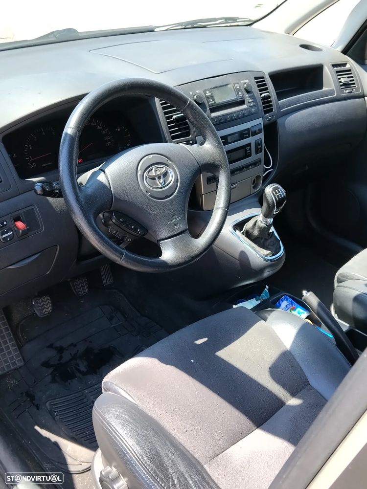 Toyota Corolla Verso 2.0 D-4D Sol TAE - 3