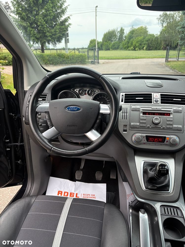 Ford Kuga 2.0 TDCi 4x4 Titanium - 21