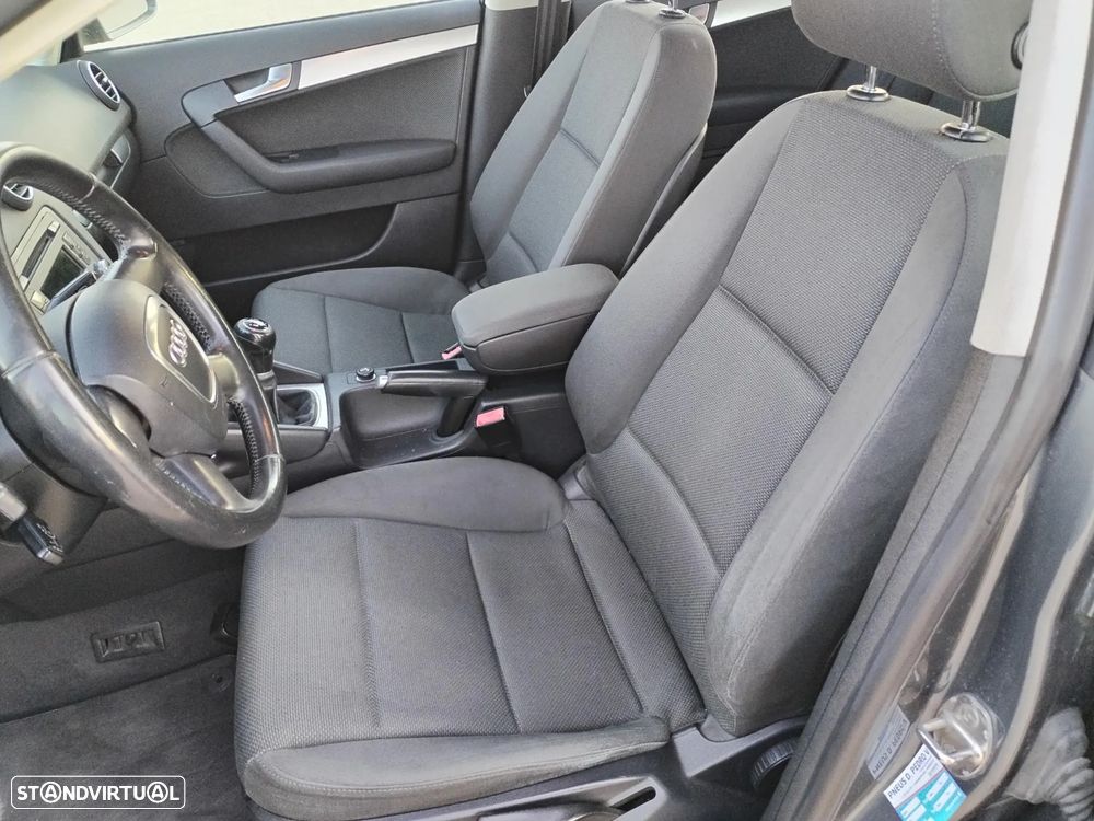 Audi A3 Sportback 1.9 TDi Advance - 11