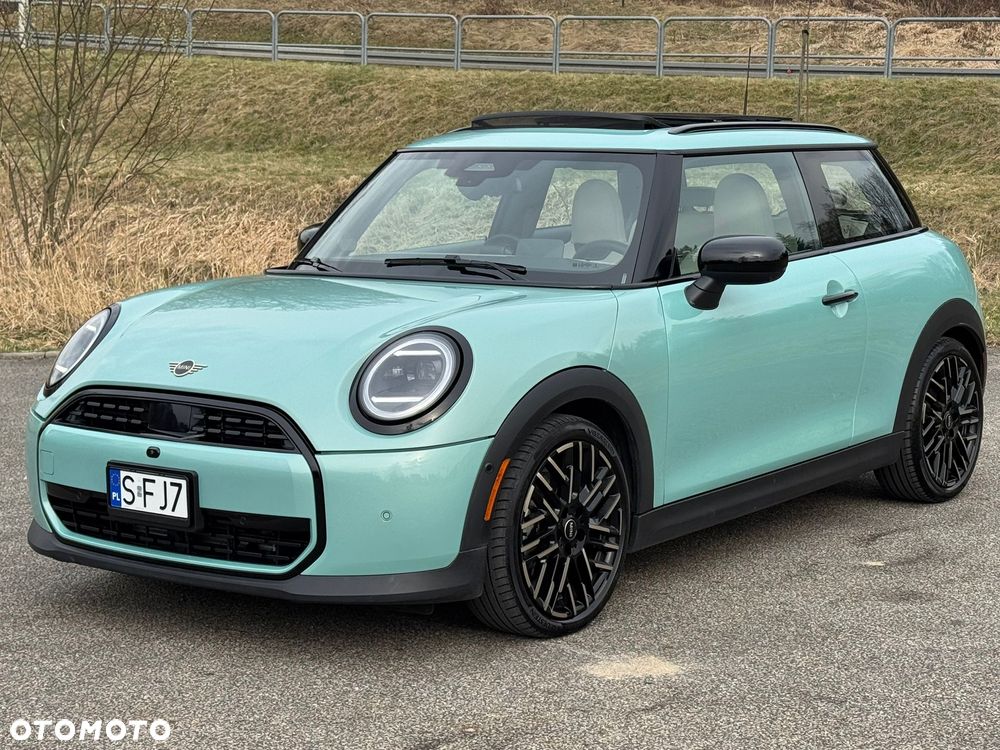 MINI Cooper S Favoured Trim - 3