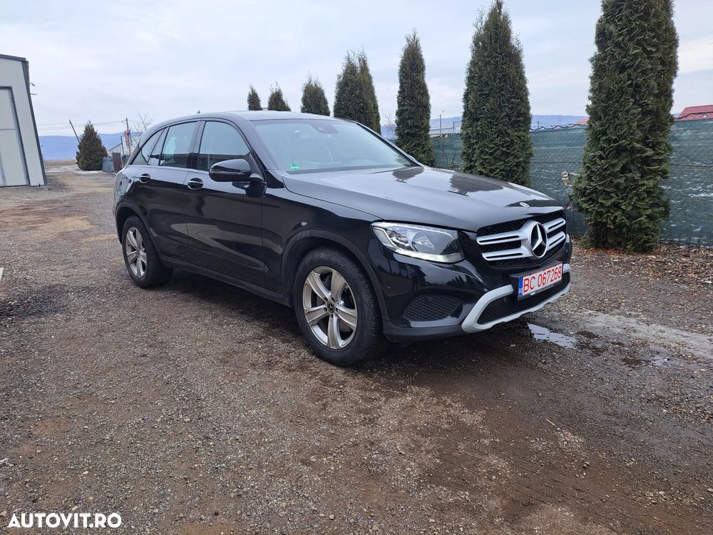 Mercedes-Benz GLC 220 d 4MATIC 9G-TRONIC AMG Line - 2