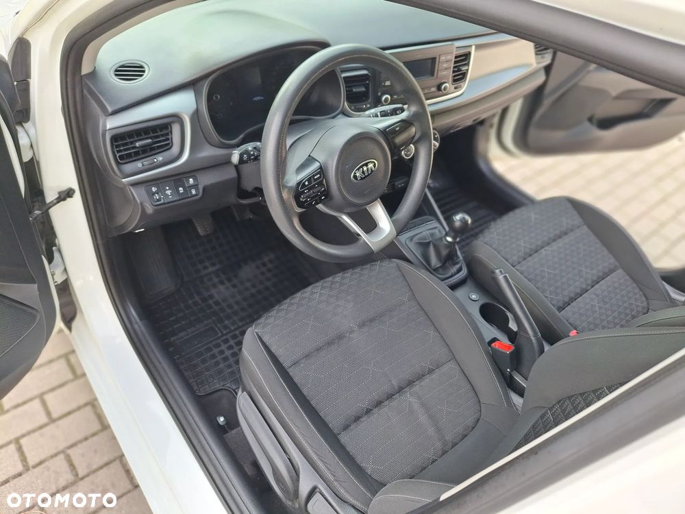 Kia Rio - 13