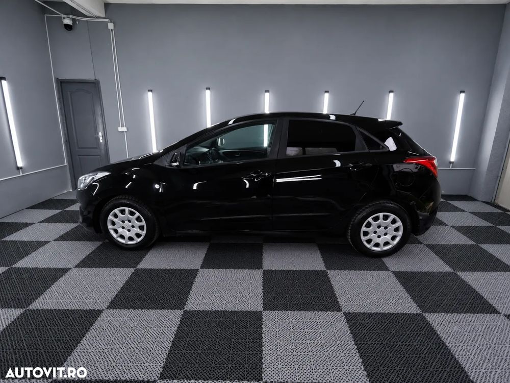 Hyundai i30 1.6 CRDI Highway - 11