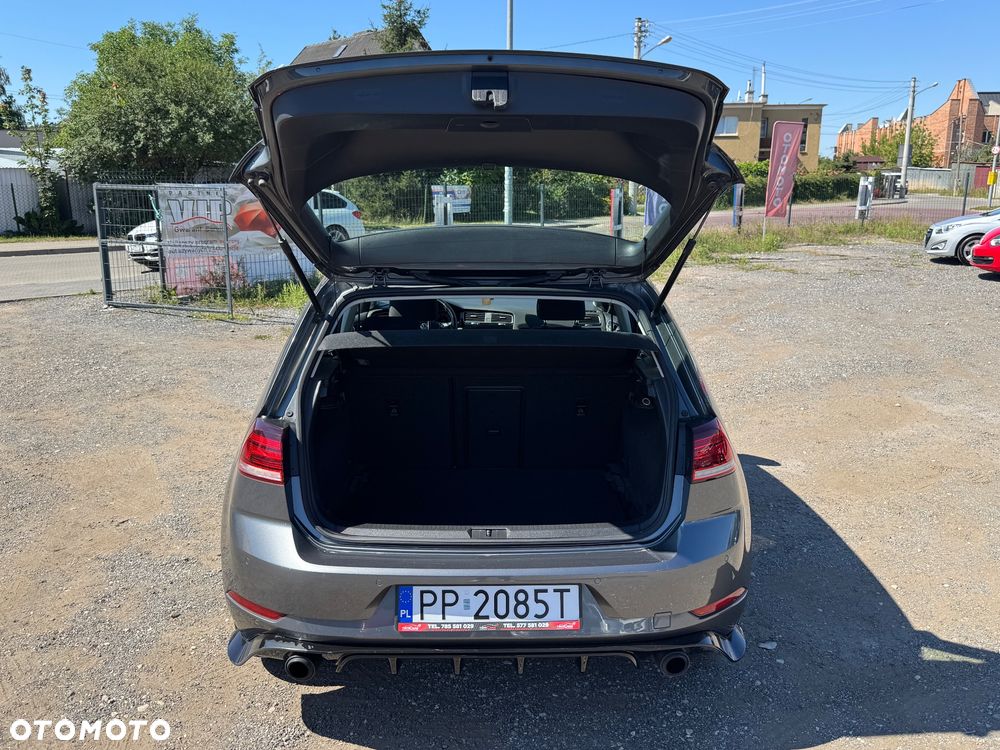 Volkswagen Golf 1.6 TDI BMT Highline - 18
