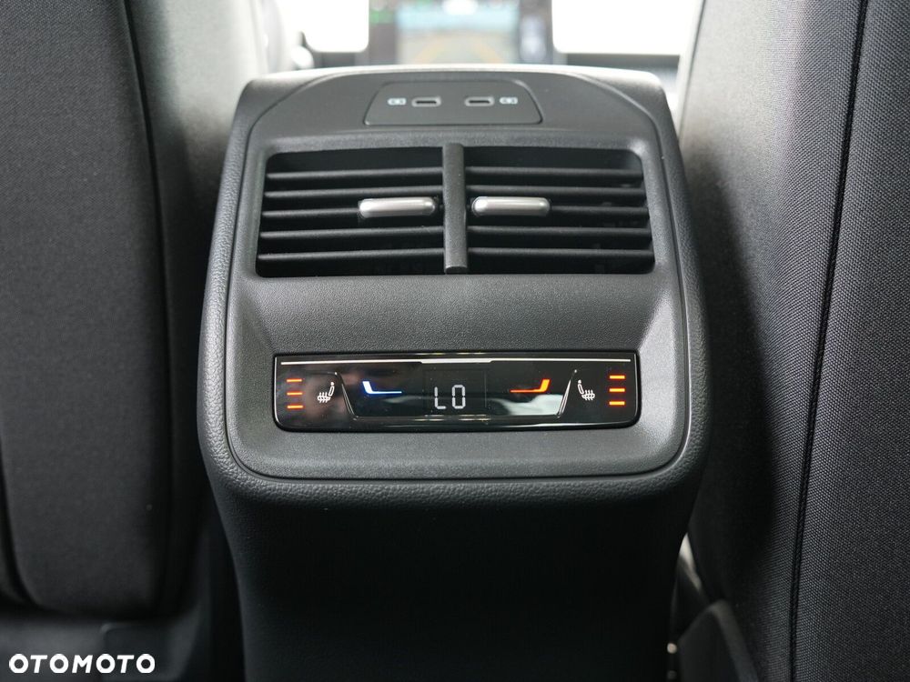 Skoda Superb 2.0 TSI Drive DSG - 35