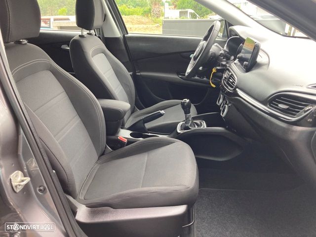 Fiat Tipo 1.3 MultiJet Life - 26