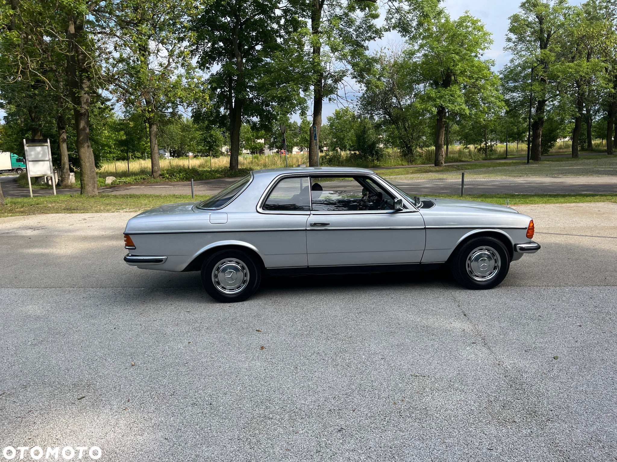 Mercedes-Benz W123 - 4