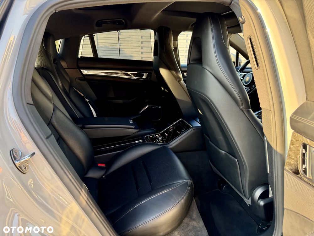 Porsche Panamera 4 E-Hybrid Edition 10 Jahre - 24