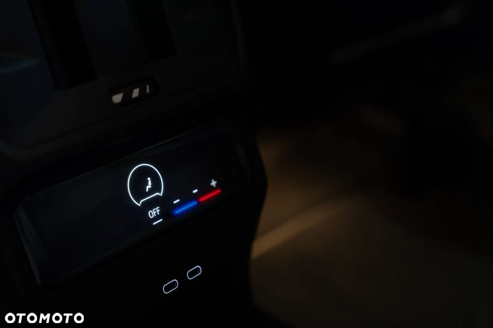BMW X3 xM50 mHEV - 33