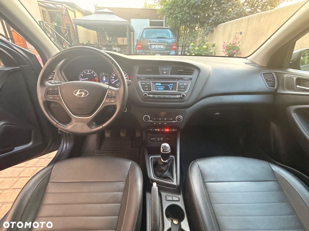 Hyundai i20 1.4 Premium - 10