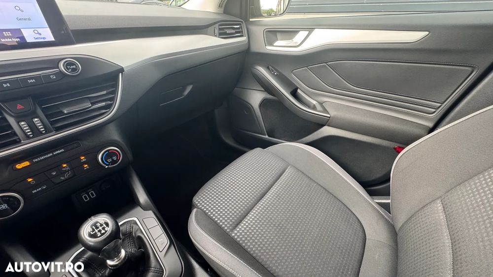 Ford Focus 1.5 TDCi DPF Start-Stopp-System Business - 9