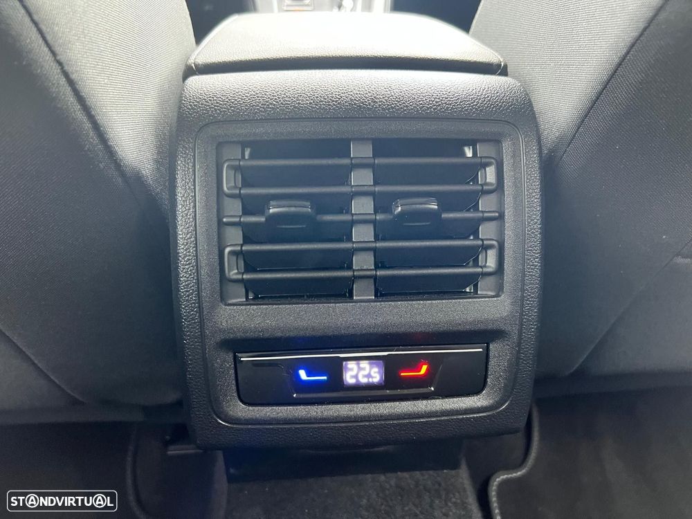 VW Golf 1.5 TSI e-Hybrid Life DSG - 12