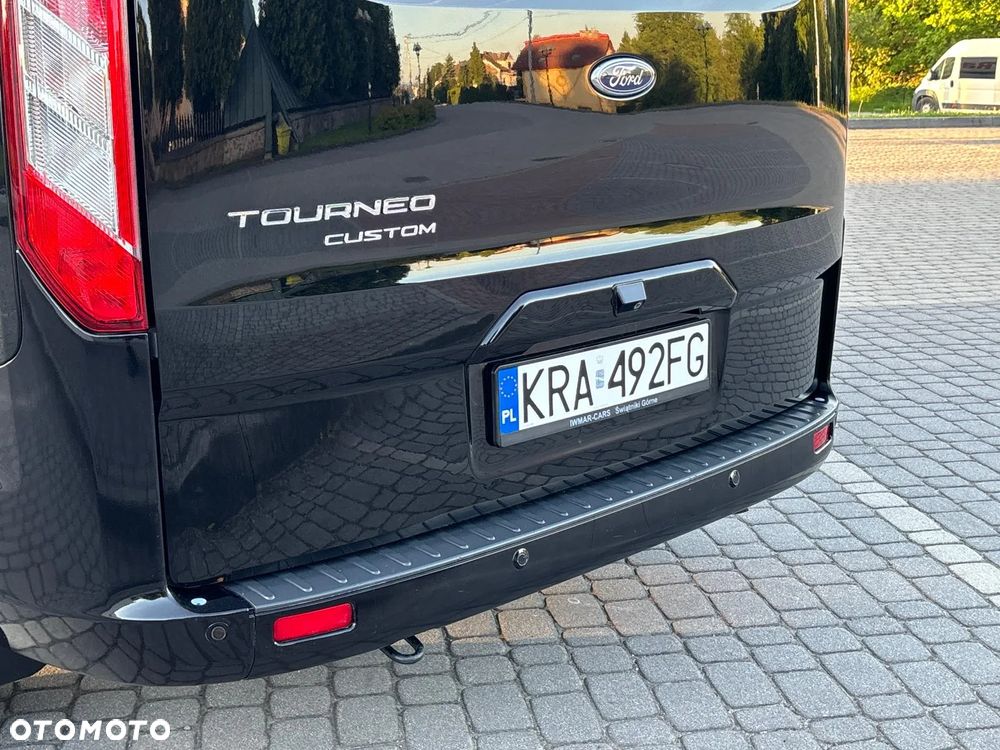 Ford Tourneo Custom 2.0 EcoBlue L2 Titanium - 34