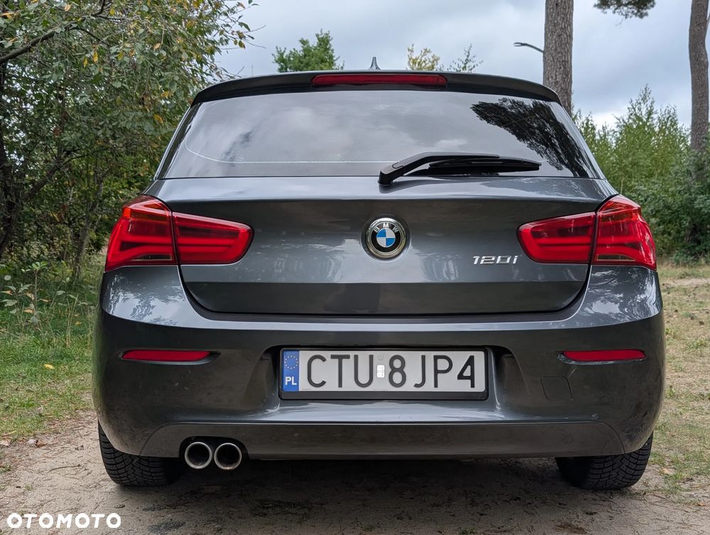BMW Seria 1 120i - 6