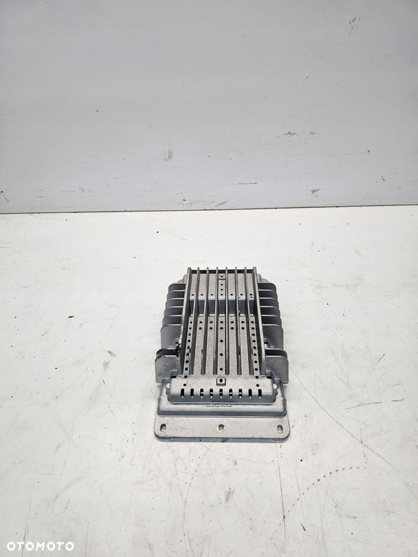 WZMACNIACZ BOSE AUDI A3 8P LIFT 8P4035223D - 1