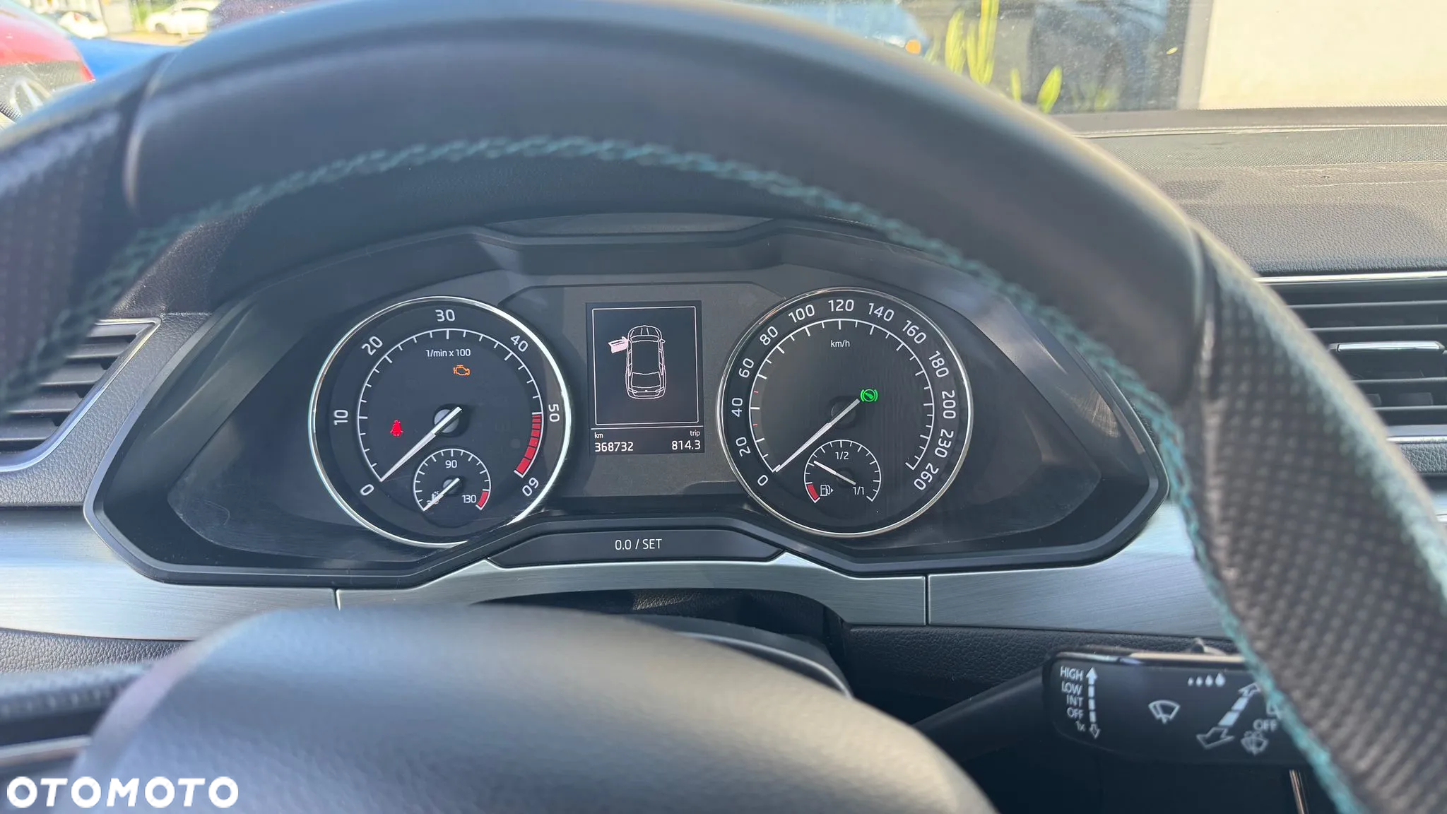 Skoda Superb Combi 2.0 TDI DSG Ambition - 24