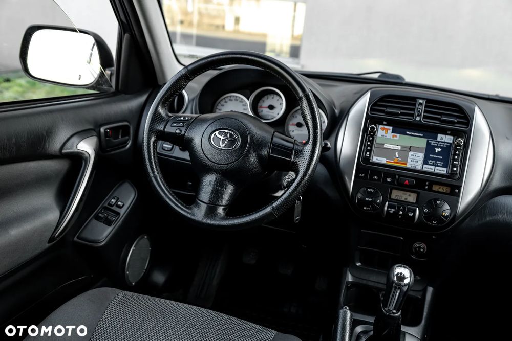 Toyota RAV4 2.0 VVT-i Sol - 19