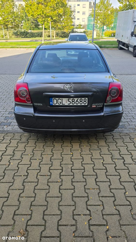Toyota Avensis 2.0 D-4D Sol - 26