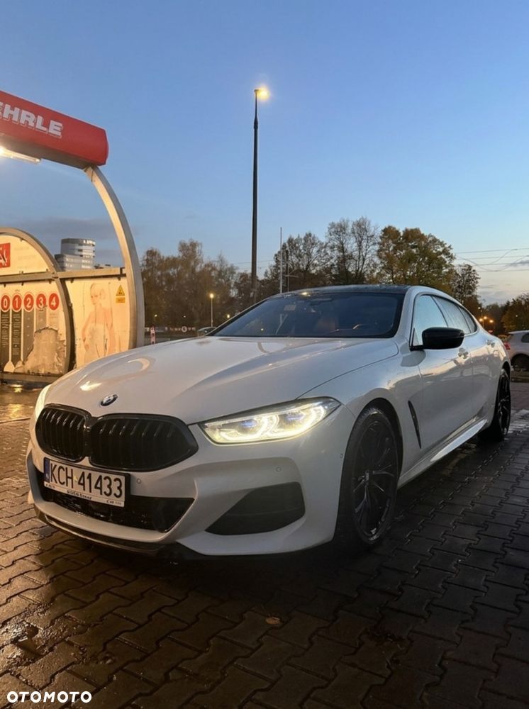 BMW Seria 8 M850i xDrive - 1