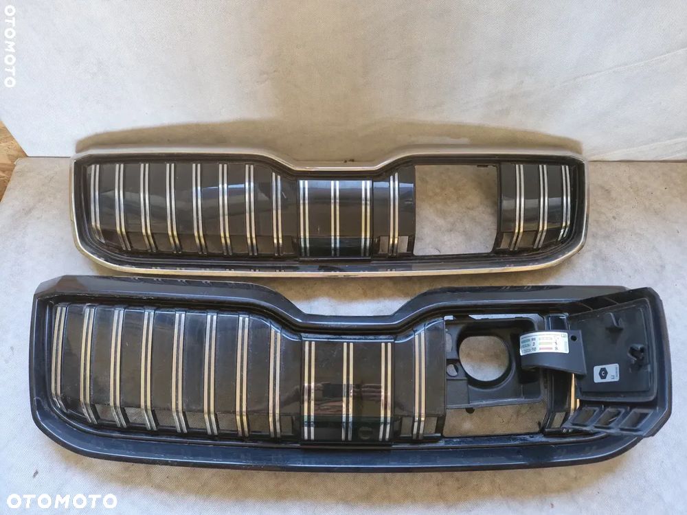 Skoda Superb III 3 Lift 3V0 Atrapa Grill Hybryda - 2