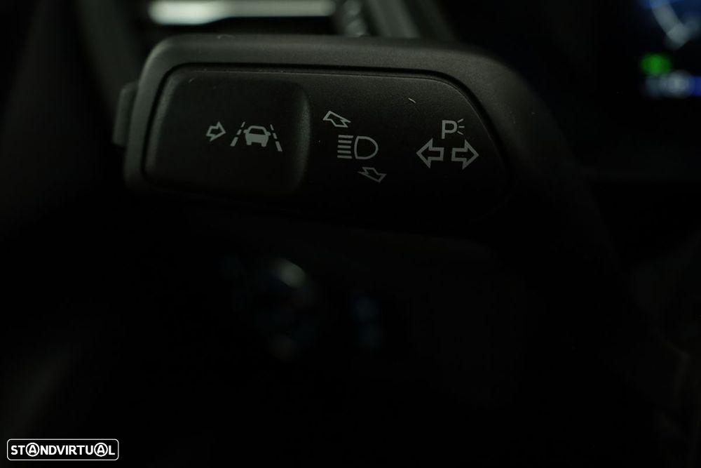 Ford Focus 1.0 EcoBoost MHEV ST-Line X - 17